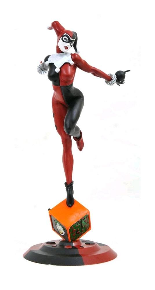 DC Comic Gallery PVC Statue Classic Harley Quinn Exclusive 23 cm