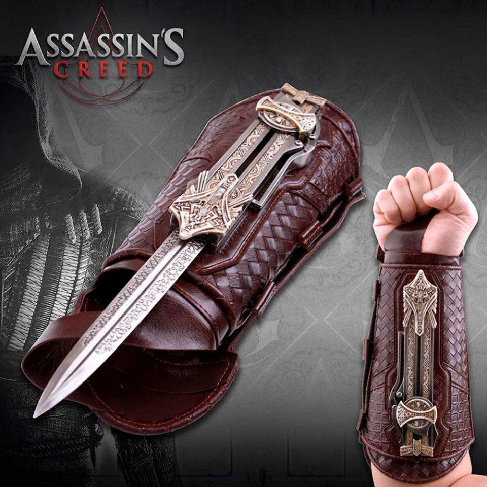 Assassin's Creed Replica 1/1 Hidden Blade of Aguilar 30 cm